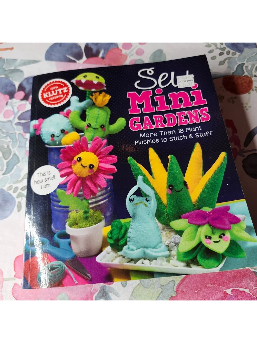 Klutz Sew Mini Gardens Felt Plush Craft Kit Book Plant Cactus Sewing